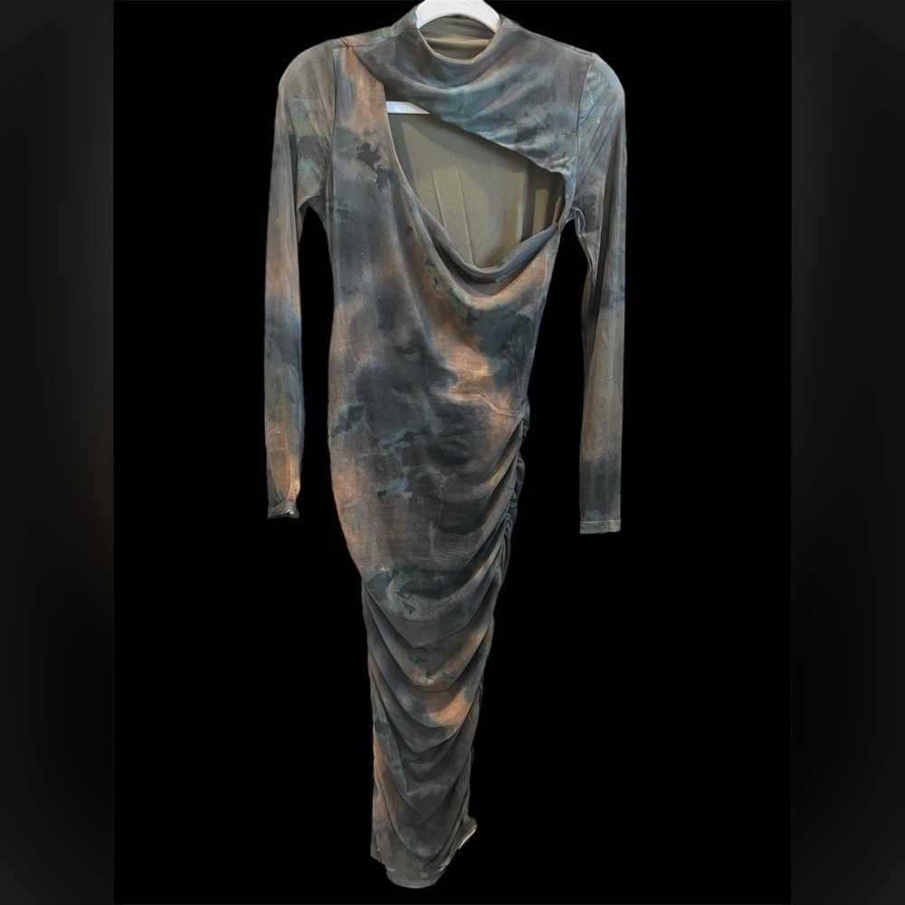 Elegant Tie-Dye Long Sleeve Dress